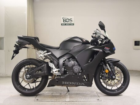 2024 Honda CBR 600RR, чёрный, 1390000 рублей, вид 3