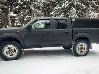 2008 Nissan NP300, чёрный, 1300000 рублей, вид 3