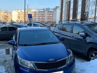 2013 Kia Rio 5-speed III, синий, 650000 рублей, вид 2