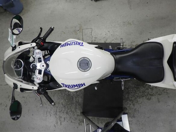 2010 Triumph Daytona 675, белый, 600000 рублей - вид 12
