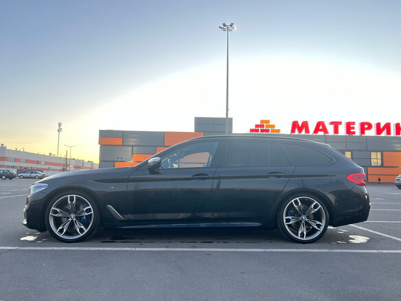 2019 BMW 5 серии M550d xDrive VII (G30/G31/G38), чёрный, 3852876 рублей - вид 14