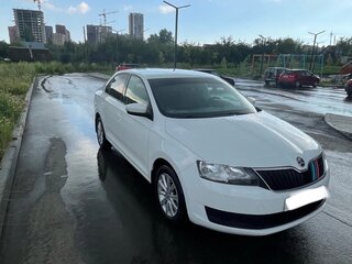 2018 Skoda Rapid I Рестайлинг, белый, 1240000 рублей, вид 4