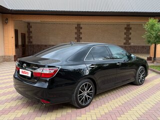 2016 Toyota Camry VII (XV50) Рестайлинг, чёрный, 2150000 рублей, вид 4