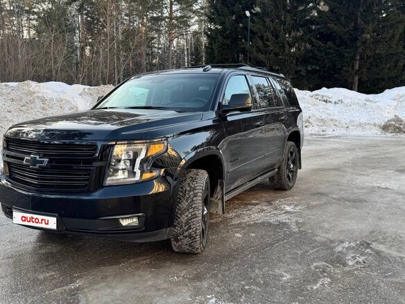 2018 Chevrolet Tahoe IV, чёрный, 4750000 рублей - вид 2