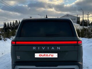 2022 Rivian R1S QM Large, зелёный, 9300000 рублей, вид 2