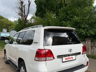 2011 Toyota Land Cruiser 200 Series, белый, 2890000 рублей, вид 4