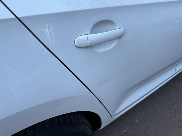2019 Skoda Rapid I Рестайлинг, белый, 800000 рублей - вид 15