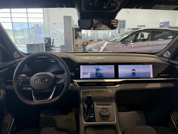 2026 Geely Monjaro I Рестайлинг, белый, 4954990 рублей - вид 21