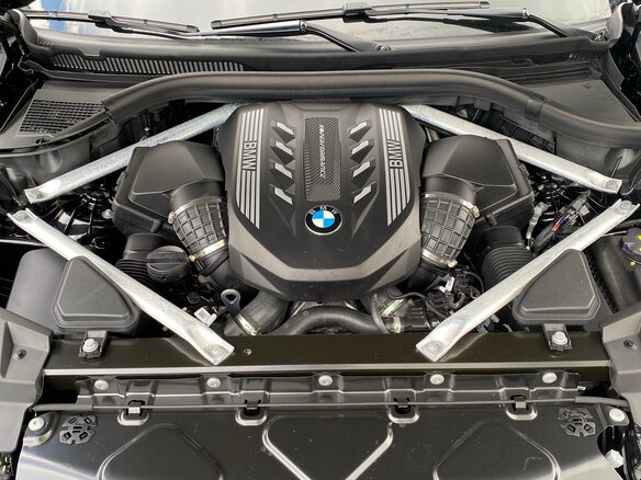 2021 BMW X5 M50i IV (G05/G18), чёрный, 4500000 рублей - вид 13
