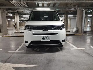2022 Honda Stepwgn VI, белый, 3650000 рублей, вид 3