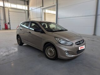 2014 Hyundai Solaris I, золотистый, 900000 рублей, вид 2