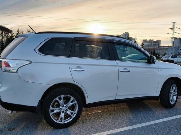 2014 Mitsubishi Outlander III, белый, 1680000 рублей - вид 15