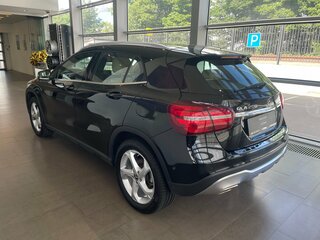 2018 Mercedes-Benz GLA 200 I (X156) Рестайлинг, чёрный, 3000000 рублей, вид 3