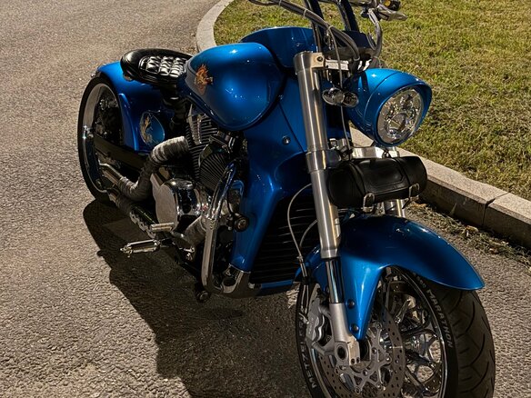 2006 Suzuki Boulevard M109R, синий, 850000 рублей - вид 4