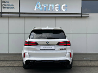 2020 BMW X5 M Competition III (F95), белый, 8200000 рублей, вид 4