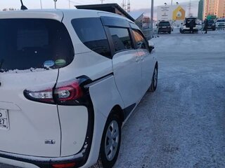 2018 Toyota Sienta II, белый, 1280000 рублей, вид 2