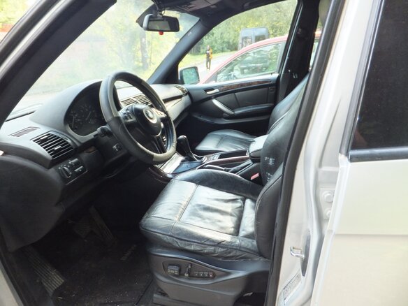 2003 BMW X5 3.0i I (E53), серебристый, 600000 рублей - вид 3