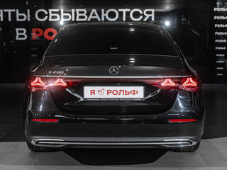 2025 Mercedes-Benz E-Класс 200 VI (W214, S214), чёрный, 7560000 рублей, вид 5