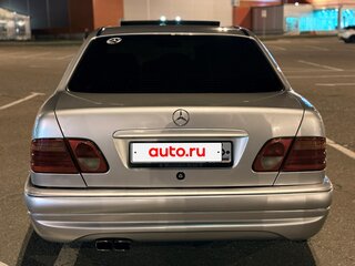 1997 Mercedes-Benz E-Класс 200 II (W210, S210), белый, 380000 рублей, вид 3