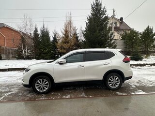 2021 Nissan X-Trail III Рестайлинг, белый, 2600000 рублей, вид 4