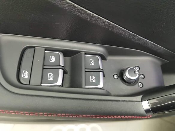 2023 Audi Q2 L 35 TFSI I Рестайлинг, чёрный, 1750000 рублей - вид 16