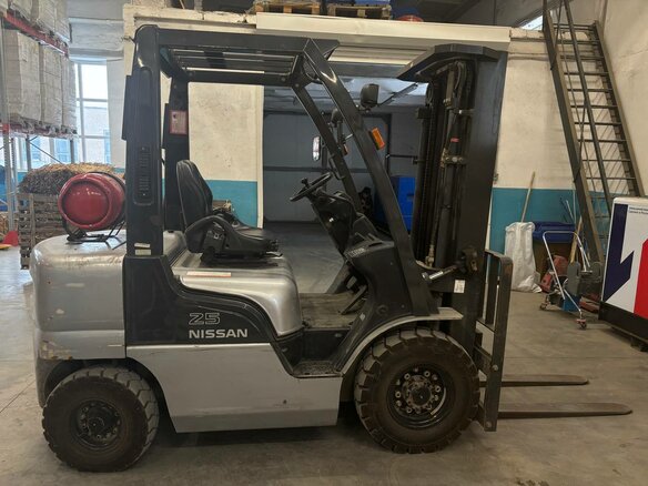 2007 Nissan PL, серебристый, 1490000 рублей - вид 3