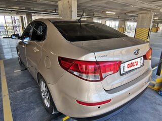 2015 Kia Rio III Рестайлинг, бежевый, 720000 рублей, вид 5