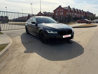 2020 BMW 5 серии 520d xDrive VII (G30/G31/G38) Рестайлинг, серый, 4600000 рублей, вид 2
