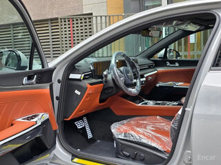 2023 Kia K5 III Рестайлинг, серый, 2300000 рублей, вид 5