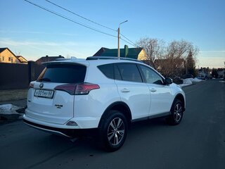 2015 Toyota RAV4 IV (XA40) Рестайлинг, белый, 2450000 рублей, вид 3