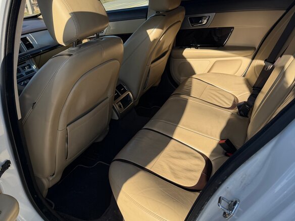 2012 Jaguar XF I Рестайлинг, белый - вид 16
