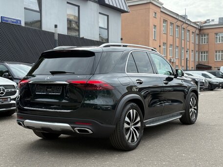 2026 Mercedes-Benz GLE 300 d II (V167) Рестайлинг, зелёный, 10290000 рублей, вид 2