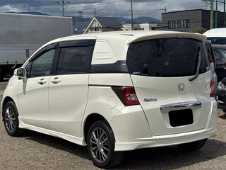 2016 Honda Freed Spike I Рестайлинг 2, белый, 899000 рублей, вид 2
