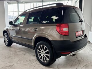 2011 Skoda Yeti I, коричневый, 609000 рублей, вид 4