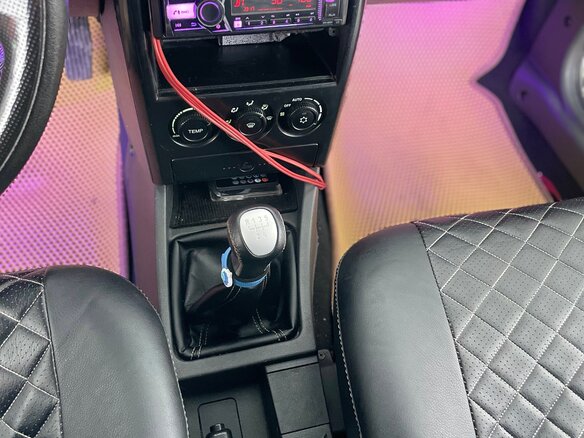 2011 Lada (ВАЗ) Priora I, белый, 390000 рублей - вид 15