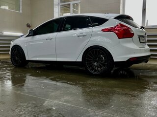 2011 Ford Focus III, белый, 900000 рублей, вид 2