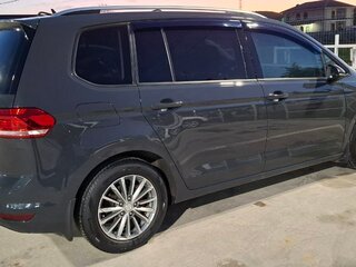 2018 Volkswagen Touran II, серый, 1510000 рублей, вид 4