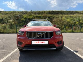 2020 Volvo XC40 I, красный, 2890000 рублей, вид 4