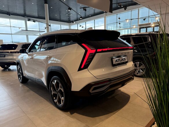 2026 Geely Atlas II, белый, 3909990 рублей - вид 6