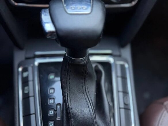 2012 Skoda Superb II, чёрный, 850000 рублей - вид 12