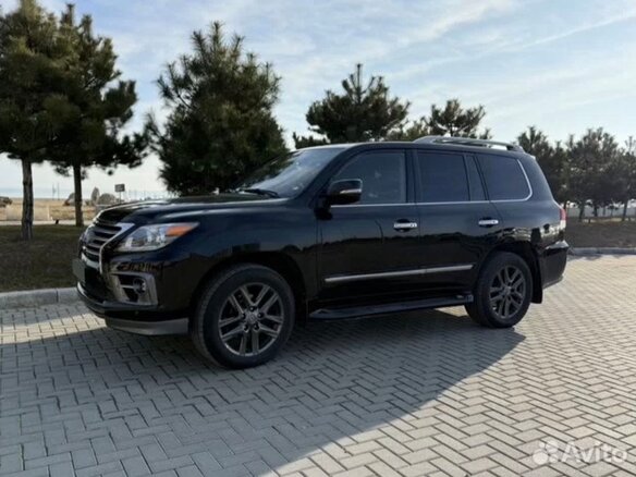 2014 Lexus LX 570 III Рестайлинг, чёрный, 4290000 рублей - вид 8