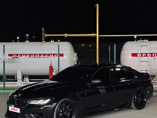2019 BMW M5 Competition VI (F90), чёрный, 7900000 рублей, вид 3