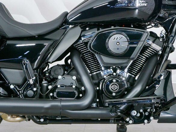 2024 Harley-Davidson Street Glide, чёрный - вид 9