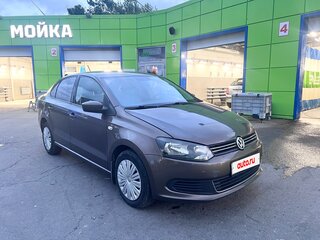 2015 Volkswagen Polo V, коричневый, 410000 рублей, вид 1