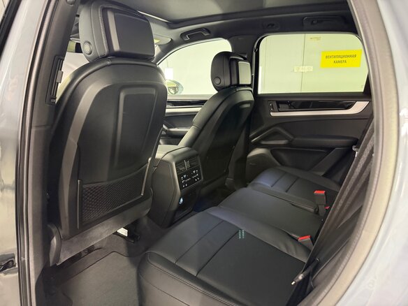 2024 Porsche Cayenne III Рестайлинг, серебристый, 13900000 рублей - вид 35