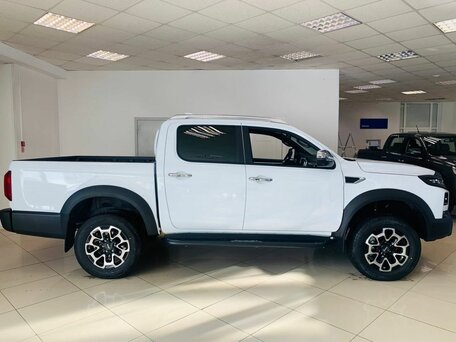 JAC T9