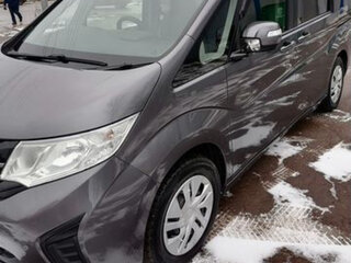 2017 Honda Stepwgn V Рестайлинг, серый, 1950000 рублей, вид 3