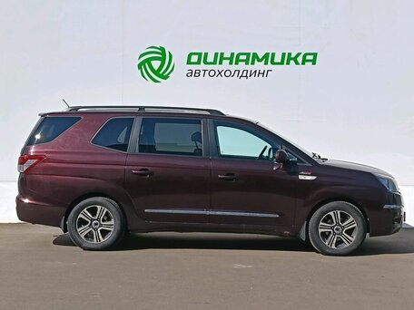2014 SsangYong Stavic, красный, 1350000 рублей, вид 4