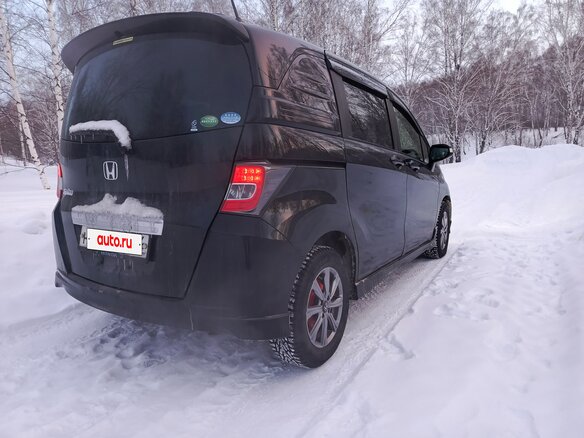 2014 Honda Freed Spike I Рестайлинг 2, чёрный, 1120000 рублей - вид 3