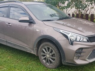 2021 Kia Rio X IV Рестайлинг, коричневый, 1900000 рублей, вид 3